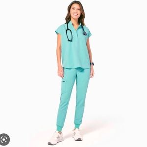 Figs Seaglass Scrub SET (S top, M bottom)